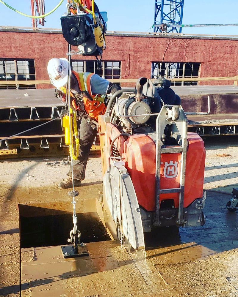 Select Concrete Services working on project with machinery